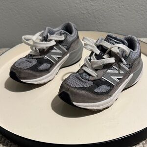 New Balance 990 Kids Gray Sneakers